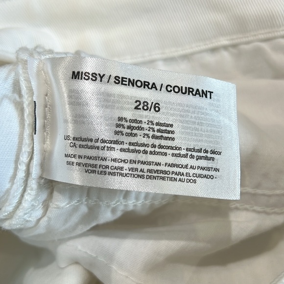 Shorts - Picture 5 of 5